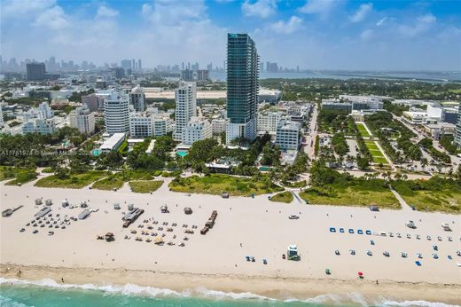 Miami Beach, Miami-Dade Countyのアパートメント・コンプレックス