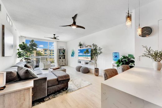 Residential complexes in Delray Beach, Palm Beach