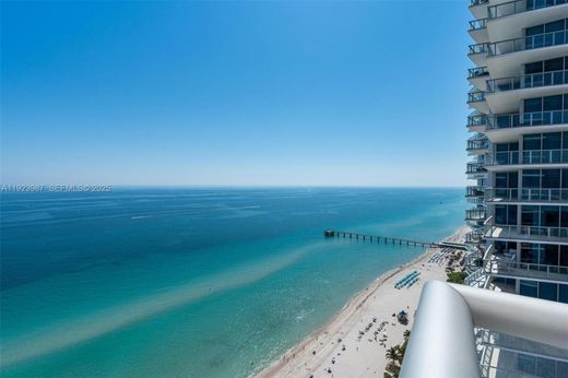 Жилой комплекс, Sunny Isles Beach, Miami-Dade County
