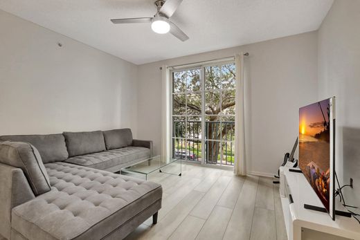 Residential complexes in West Palm Beach, Palm Beach