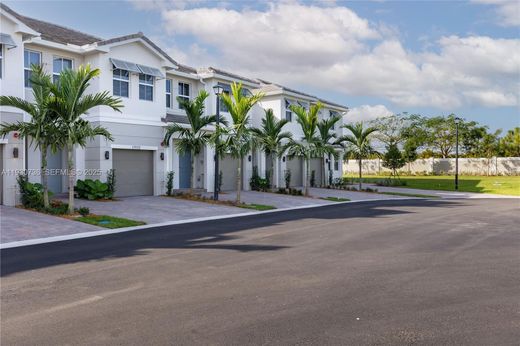 城市独宅  Pembroke Pines, Broward County