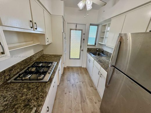 Appartementencomplex in North Bay Village, Miami-Dade County