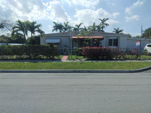 Villa en Hialeah, Miami-Dade County