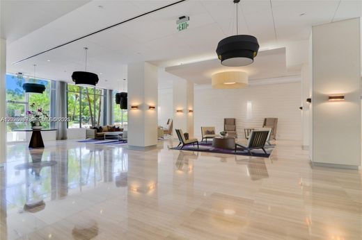Complexes résidentiels à Sunny Isles Beach, Comté de Miami-Dade
