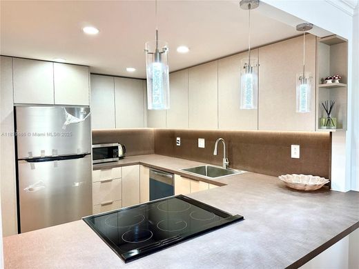 Complexos residenciais - Hallandale Beach, Broward County