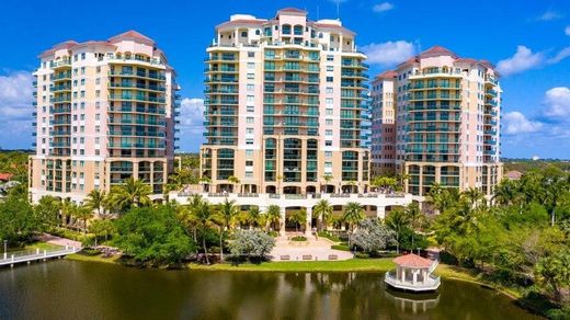 Residential complexes in Palm Beach Gardens, Palm Beach