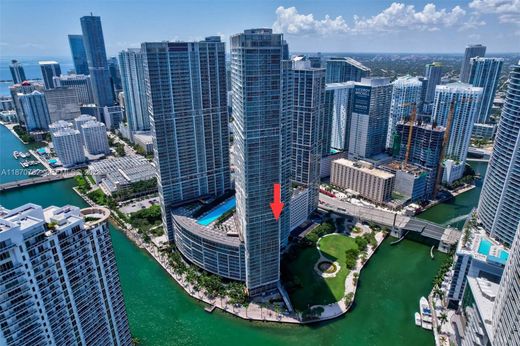 Kamienica w Miami, Miami-Dade County