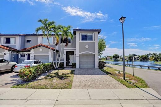 Townhouse in Miramar, Broward County