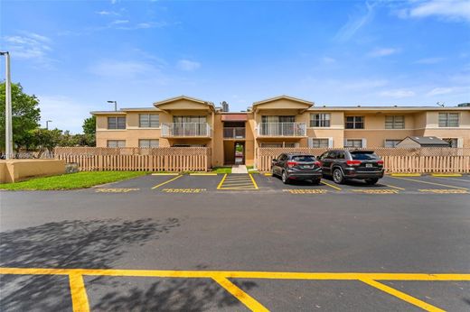 Κτίριο σε Doral, Miami-Dade County