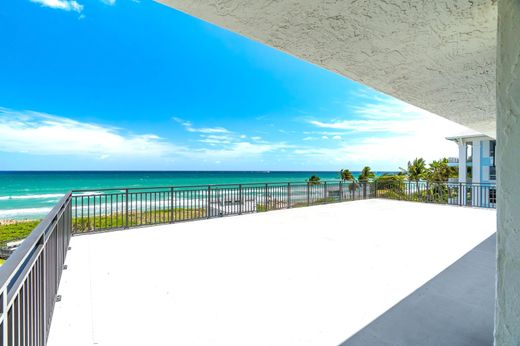 Residential complexes in Deerfield Beach, Broward County