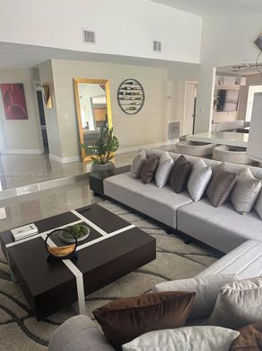 Villa Lauderhill, Broward County