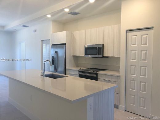 Residential complexes in Doral, Miami-Dade