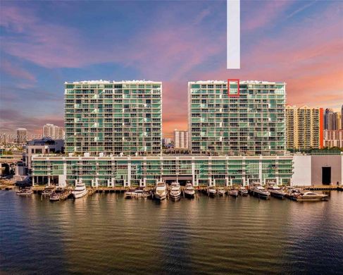 Residential complexes in Sunny Isles Beach, Miami-Dade