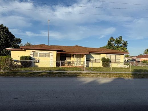 Villa in West Park, Broward County