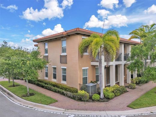 Townhouse in Pembroke Pines, Broward County