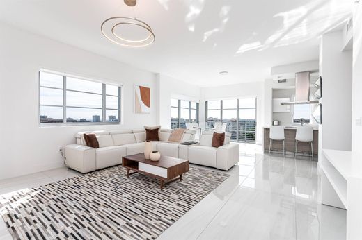 مجمع شقق ﻓﻲ Boca Raton, Palm Beach County