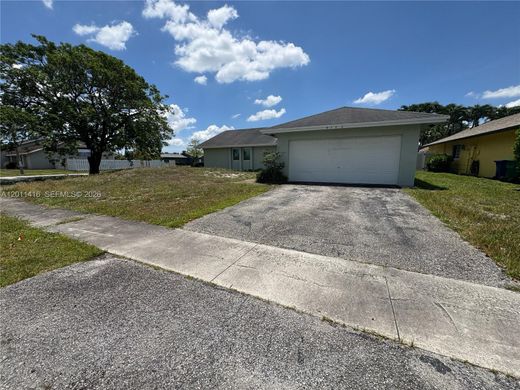 Villa in Lauderhill, Broward County
