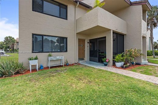 مجمع شقق ﻓﻲ Indialantic, Brevard County