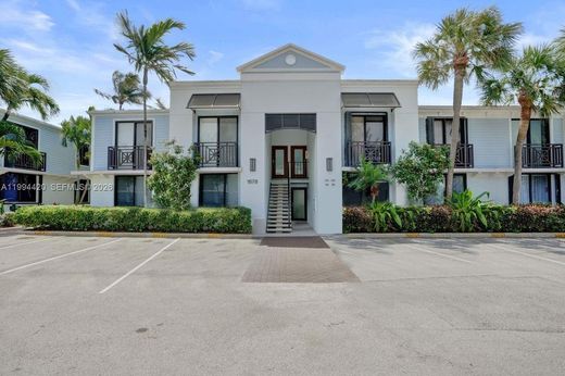 Residential complexes in Fort Lauderdale, Broward County