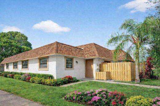 Residential complexes in Sunrise, Broward County