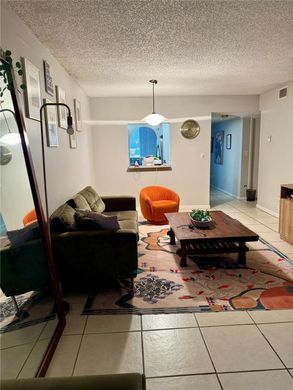 公寓楼  Oakland Park, Broward County