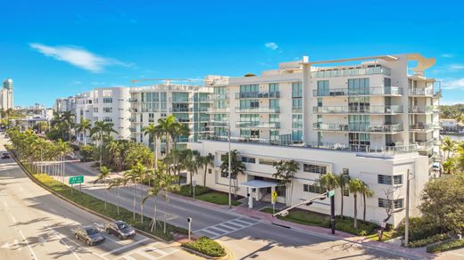 Residential complexes in Miami Beach, Miami-Dade