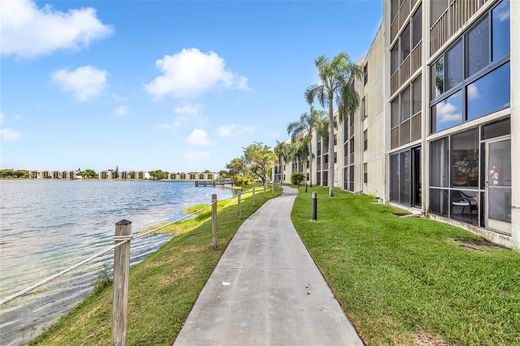 Complexos residenciais - Oakland Park, Broward County