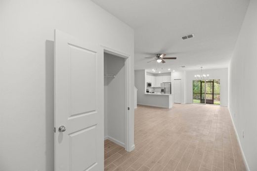 Townhouse in Ocala, Marion County