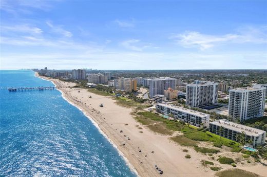 Residential complexes in Pompano Beach, Broward County