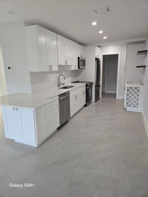 Residential complexes in Fort Lauderdale, Broward County