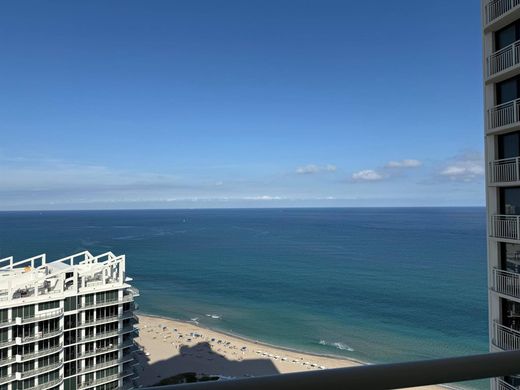 Residential complexes in Palm Beach Shores, Palm Beach