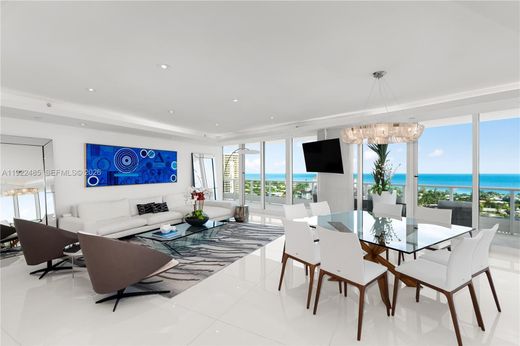 Residential complexes in Aventura, Miami-Dade