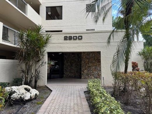Residential complexes in Coconut Creek, Broward County