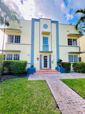 Residential complexes in Miami Beach, Miami-Dade