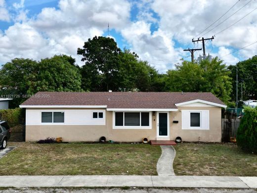 빌라 / Miami Gardens, Miami-Dade County