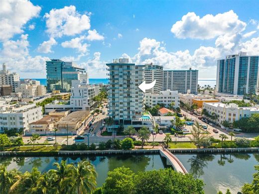 Complesso residenziale a Miami Beach, Miami-Dade County