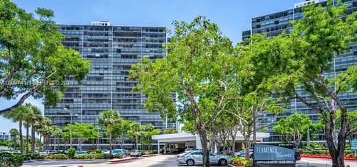 Residential complexes in Aventura, Miami-Dade