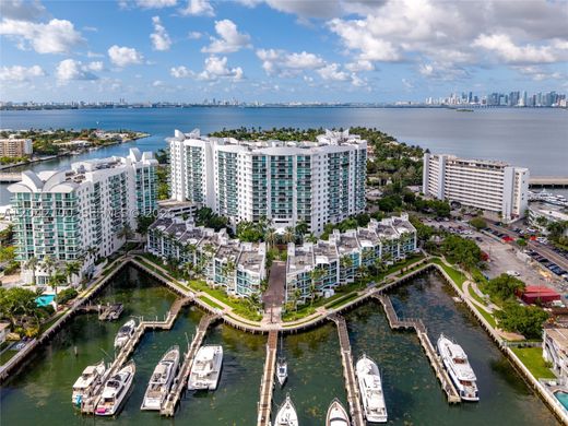 Residential complexes in North Bay Village, Miami-Dade