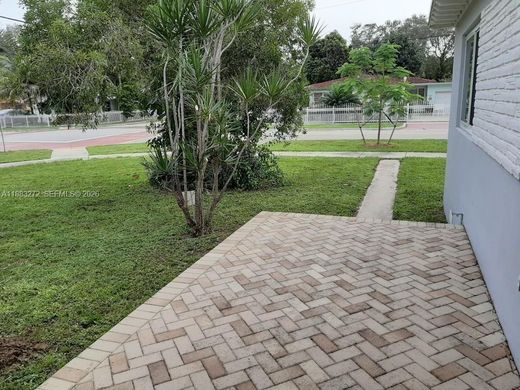 别墅  North Miami, Miami-Dade County