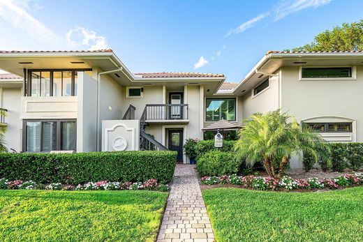 Residential complexes in Boynton Beach, Palm Beach