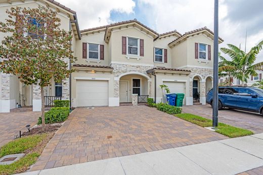 Townhouse in Lauderhill, Broward County