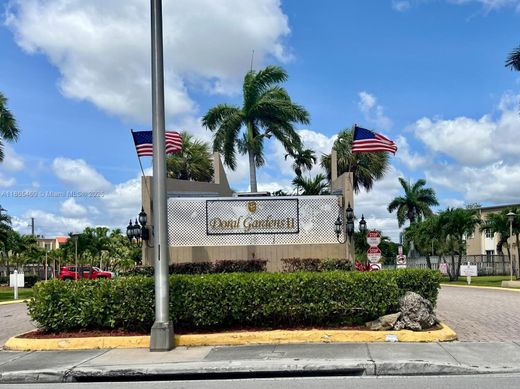 Residential complexes in Doral, Miami-Dade