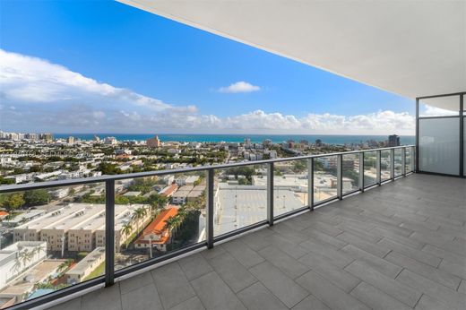 Residential complexes in Miami Beach, Miami-Dade