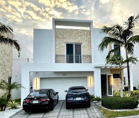 Villa a Doral, Miami-Dade County