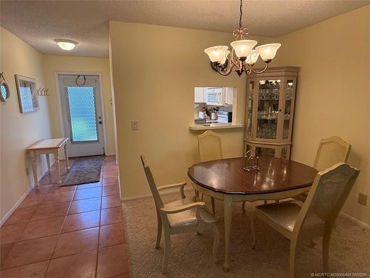 Residential complexes in Stuart, Martin County