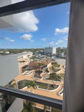 Residential complexes in North Miami, Miami-Dade