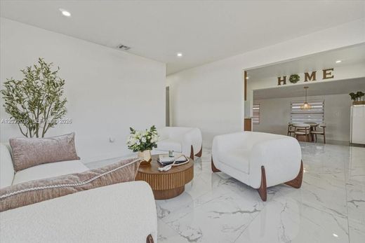 Villa in Hialeah, Miami-Dade