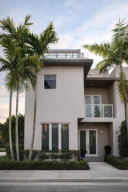 Villa in Doral, Miami-Dade County