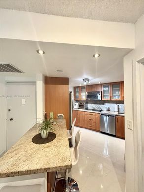 Residential complexes in Miami, Miami-Dade
