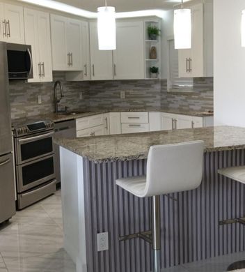 Residential complexes in Boca Raton, Palm Beach